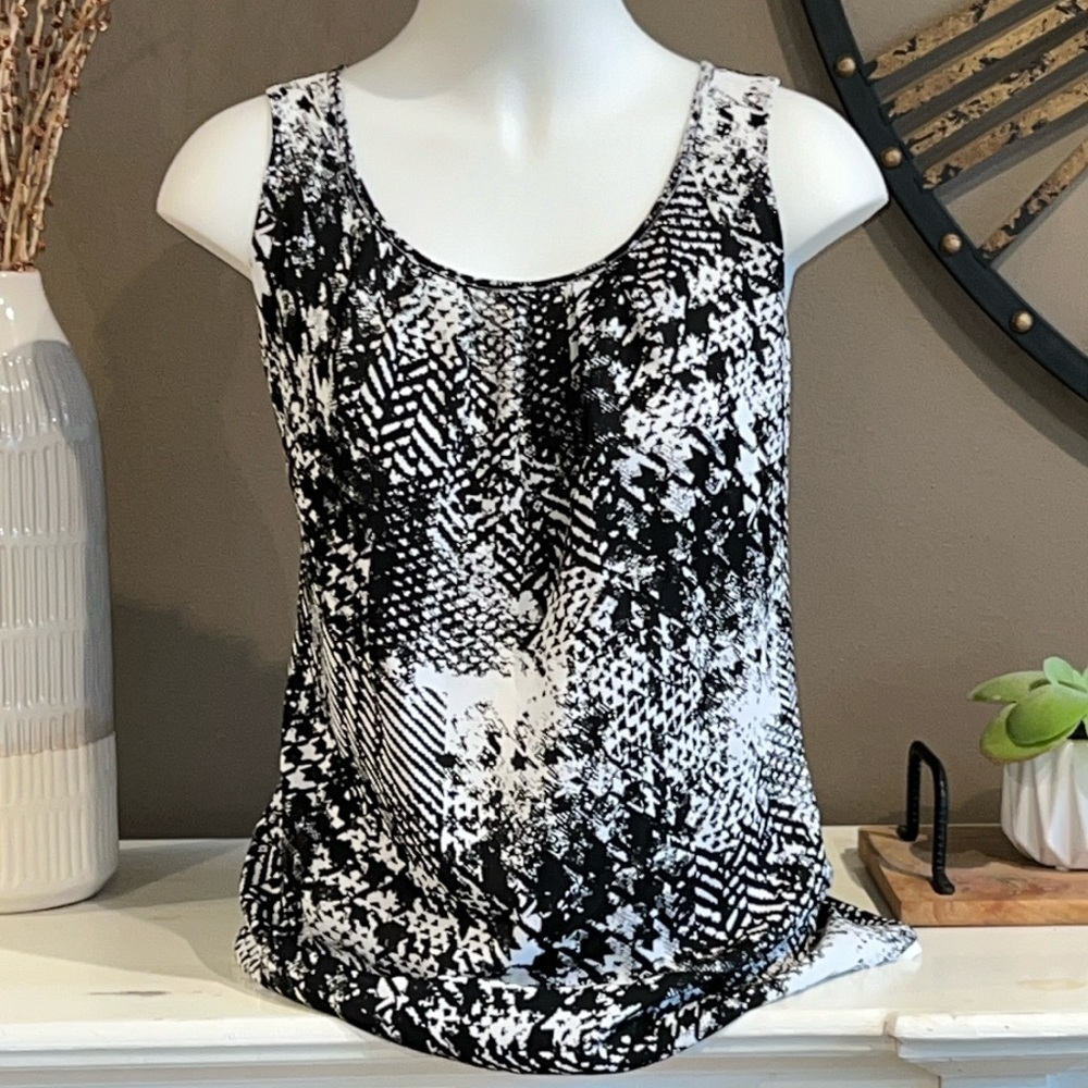 APT 9 Black & White Sleeveless Top Blouse Large Minimalist Workwear